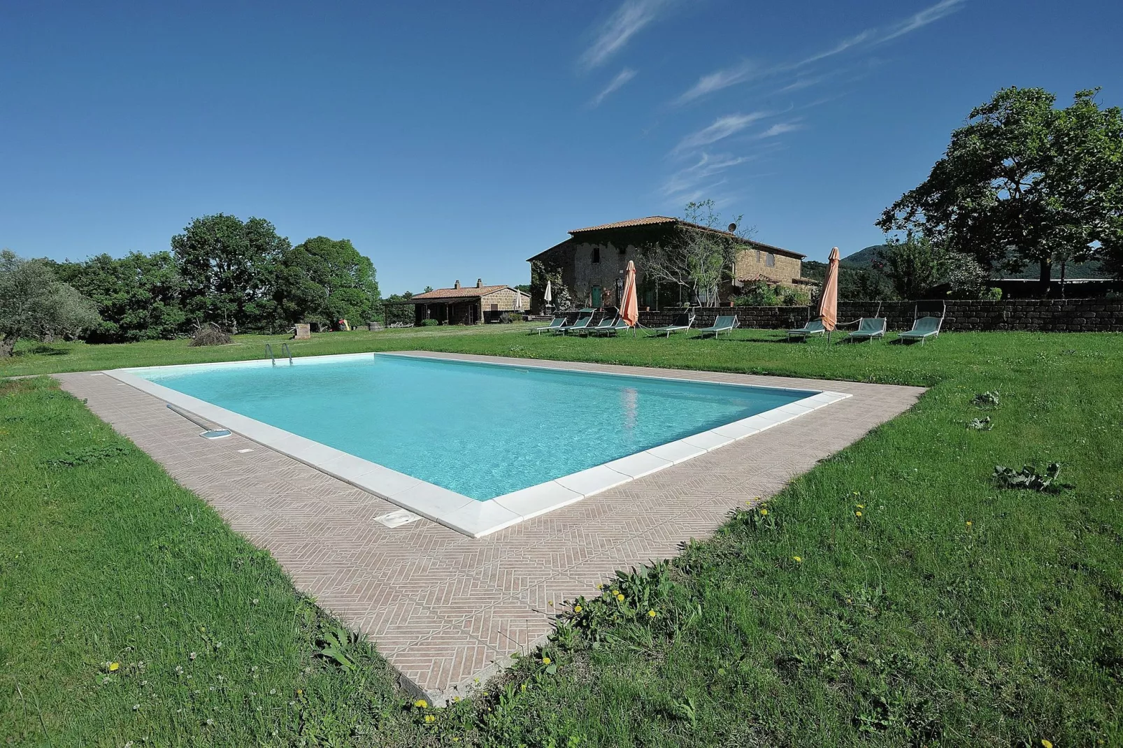 Piano-Pool
