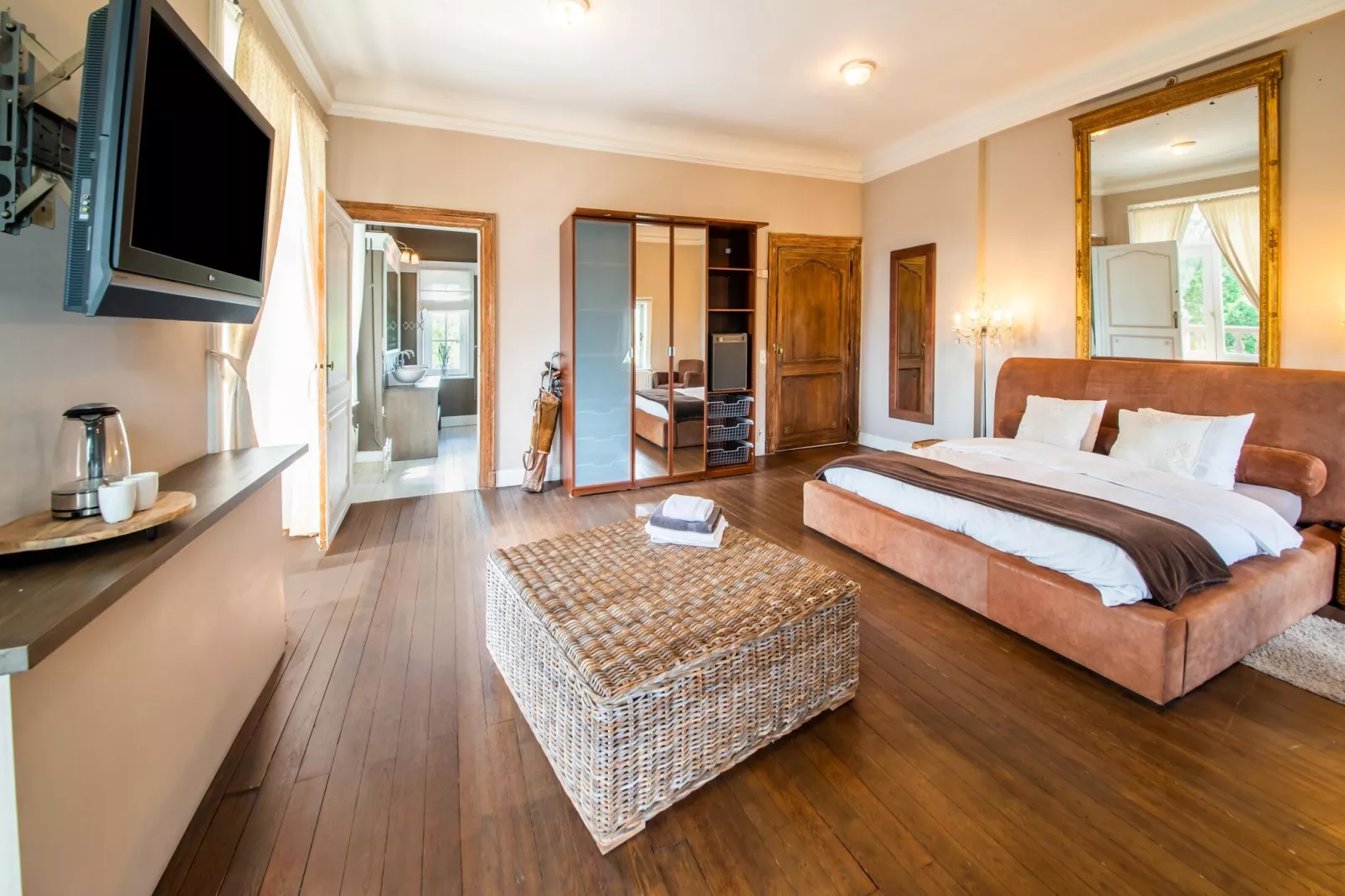 Le Chateau de Balmoral-Bedroom