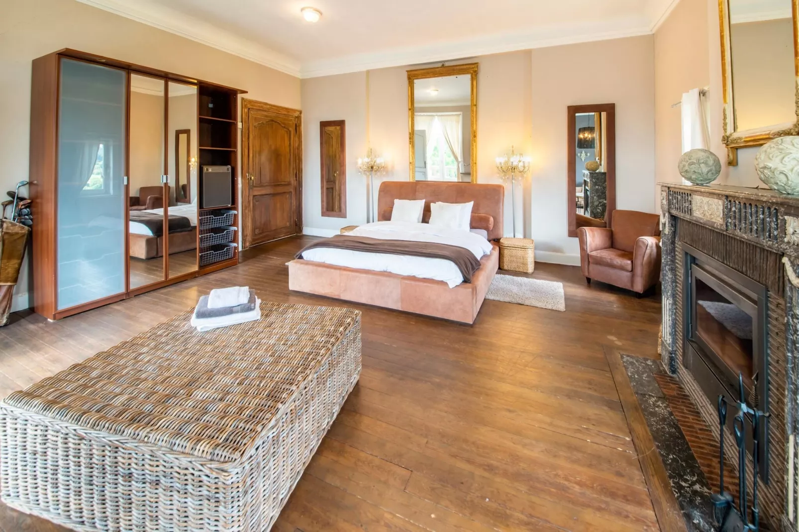Le Chateau de Balmoral-Bedroom