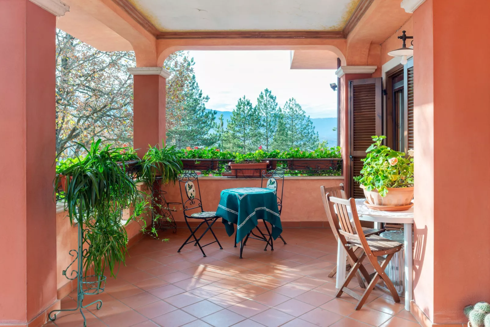 Appartamento in Villa con Giardino e Piscina-Terrace balcony