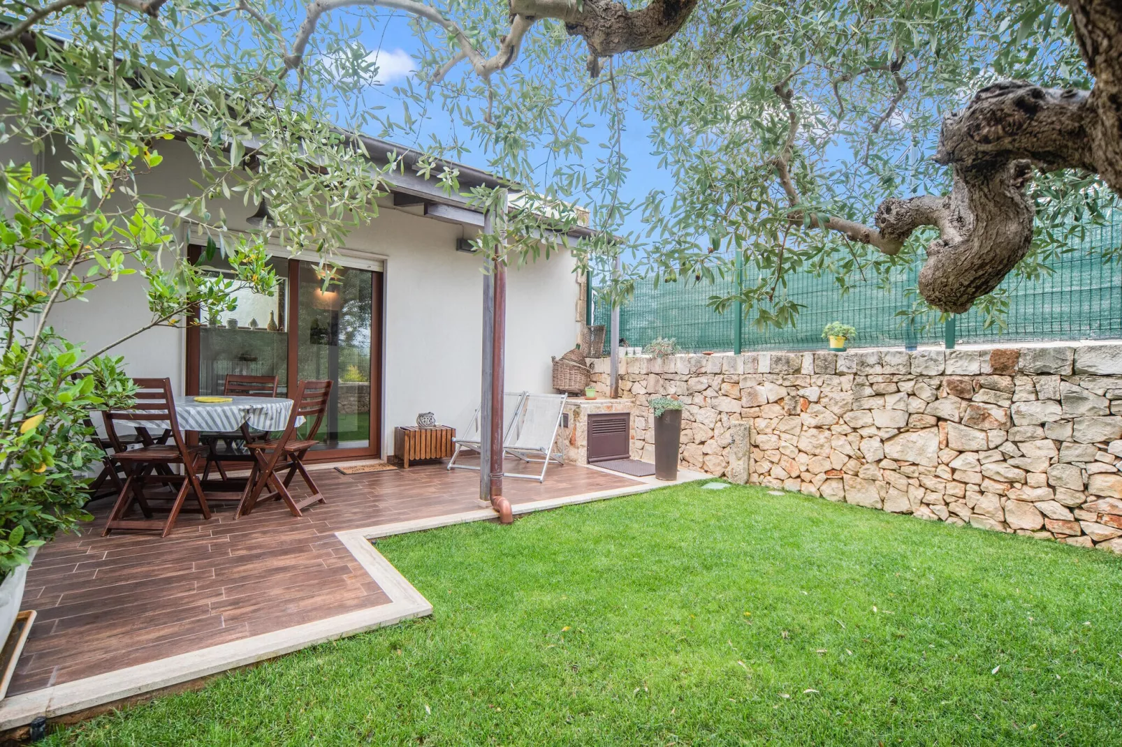 Trullo dell'Ulivo per Tre-Terrace balcony
