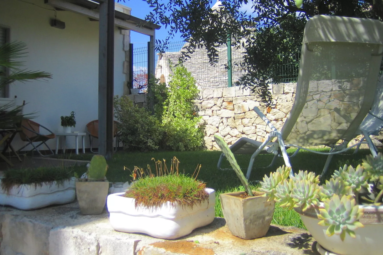 Trullo dell'Ulivo per Due-Gardens summer