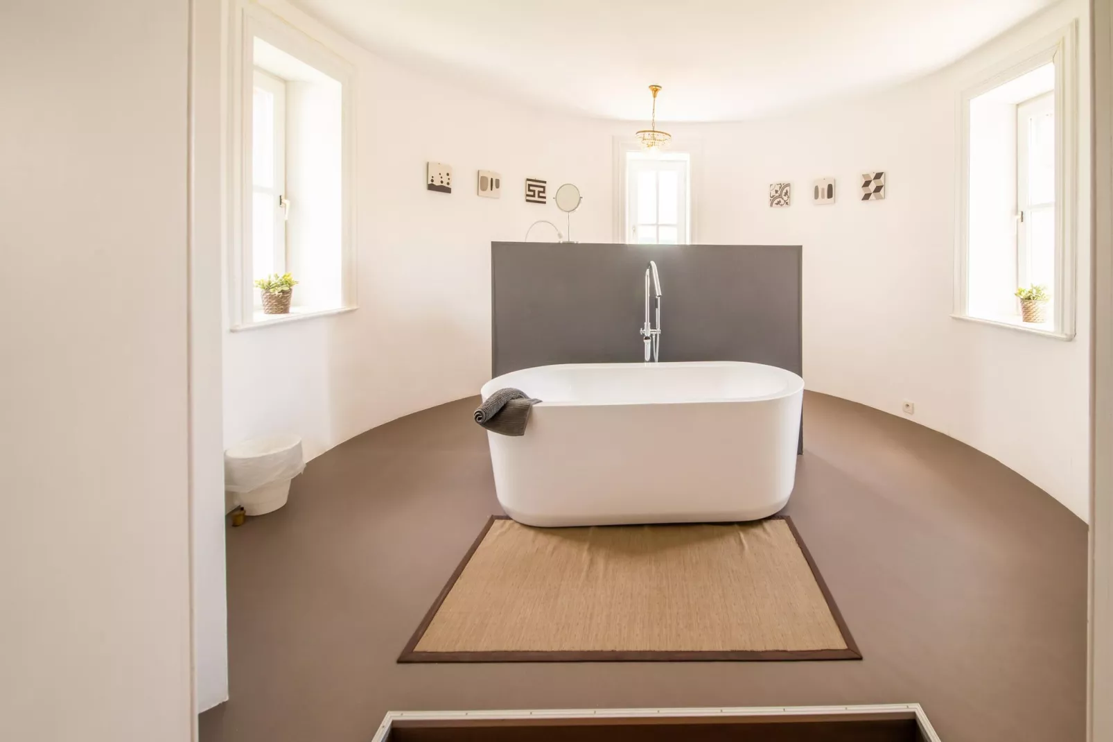 Le Chateau de Balmoral-Bathroom