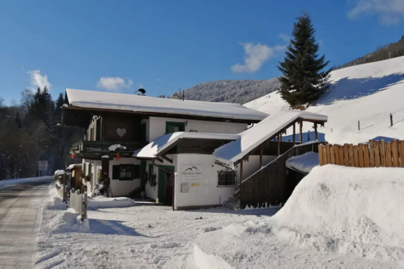 Mountain-View Appartement with Garden inkl Hochkönigcard-Extérieur hiver
