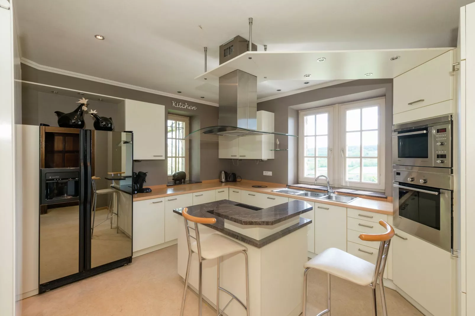 Le Chateau de Balmoral - 22 pers-Kitchen