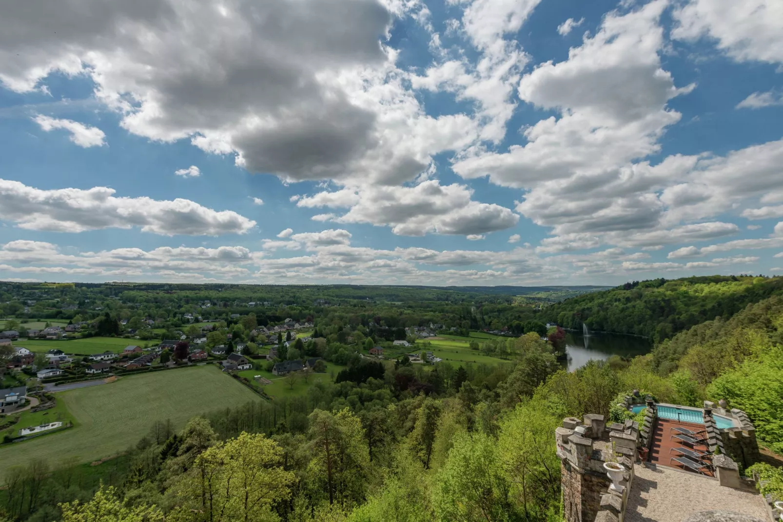 Le Chateau de Balmoral - 22 pers-View summer