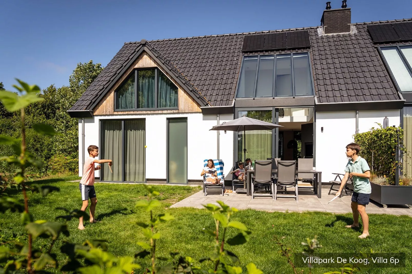 Villapark De Koog 2-Gärten Sommer
