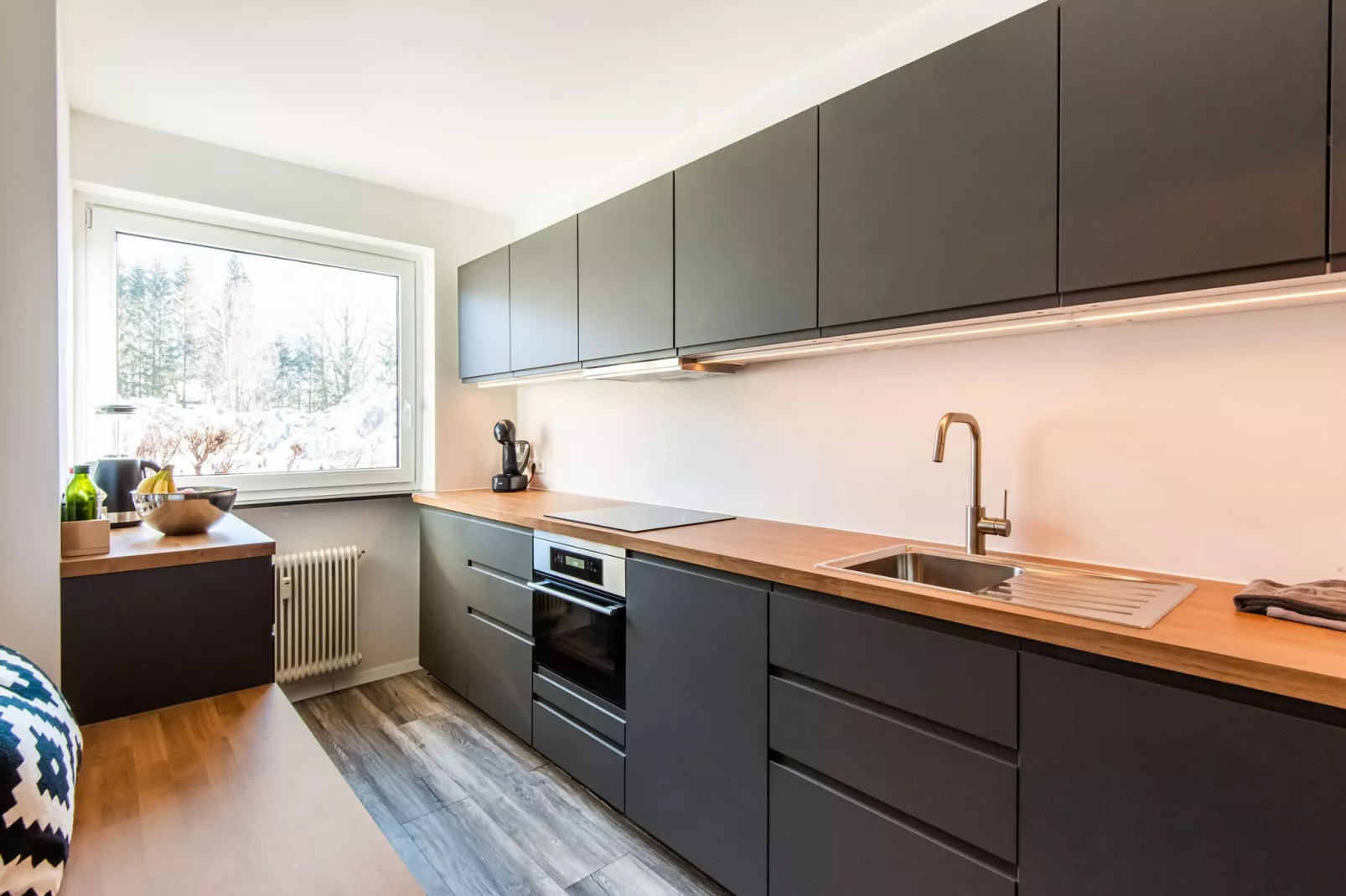 Lake Apartment Yunique-Kitchen