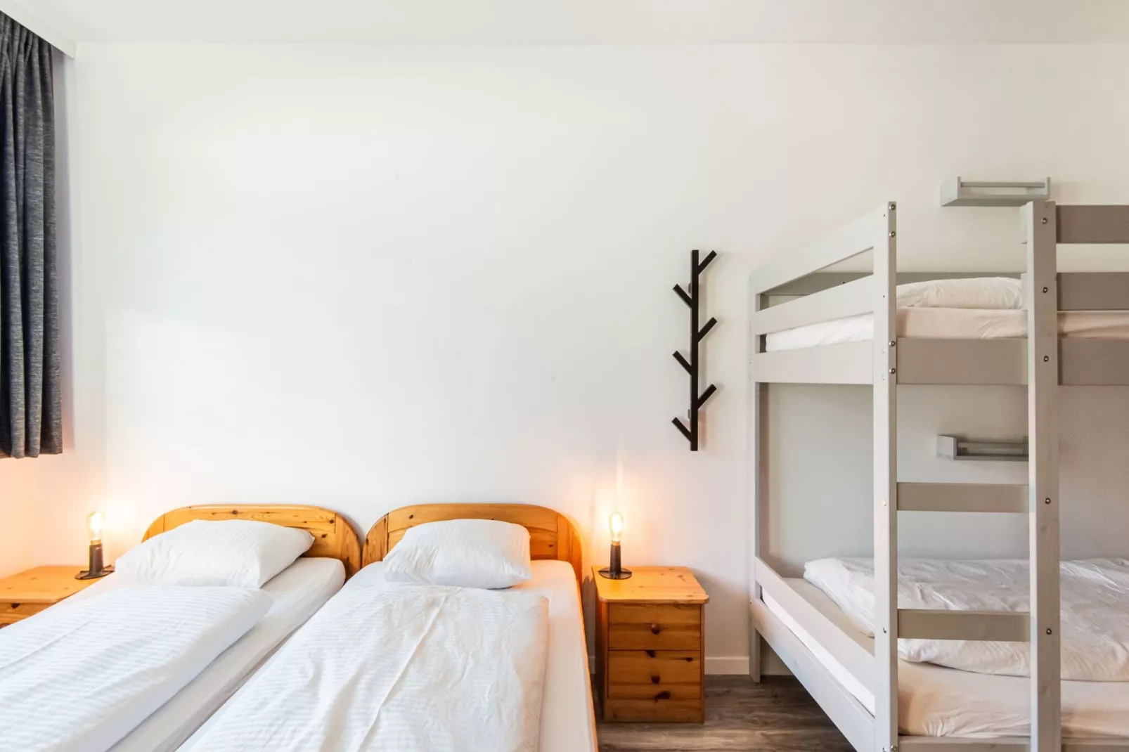 Lake Apartment Yunique-Bedroom