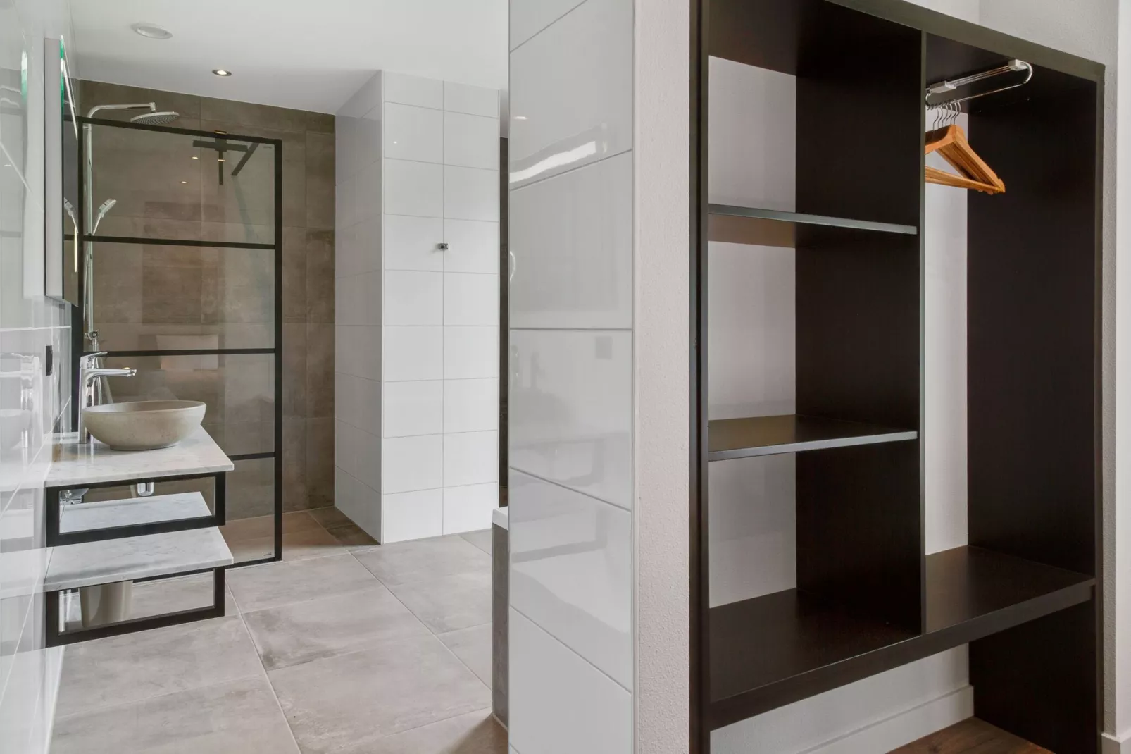 De Koog nr 2 - 6 pers woning de luxe-Bathroom