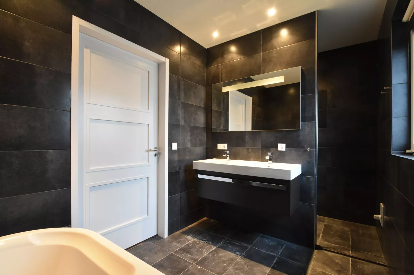 Villa Black & White Harderwijk 209-Bathroom