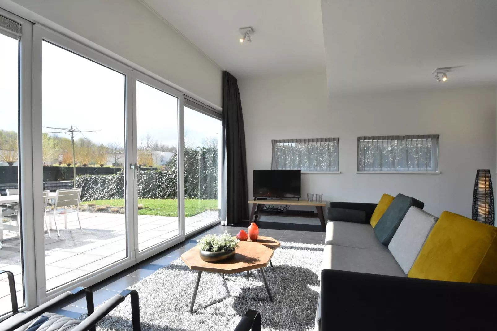 Villa Sunshine Harderwijk 234-Living room
