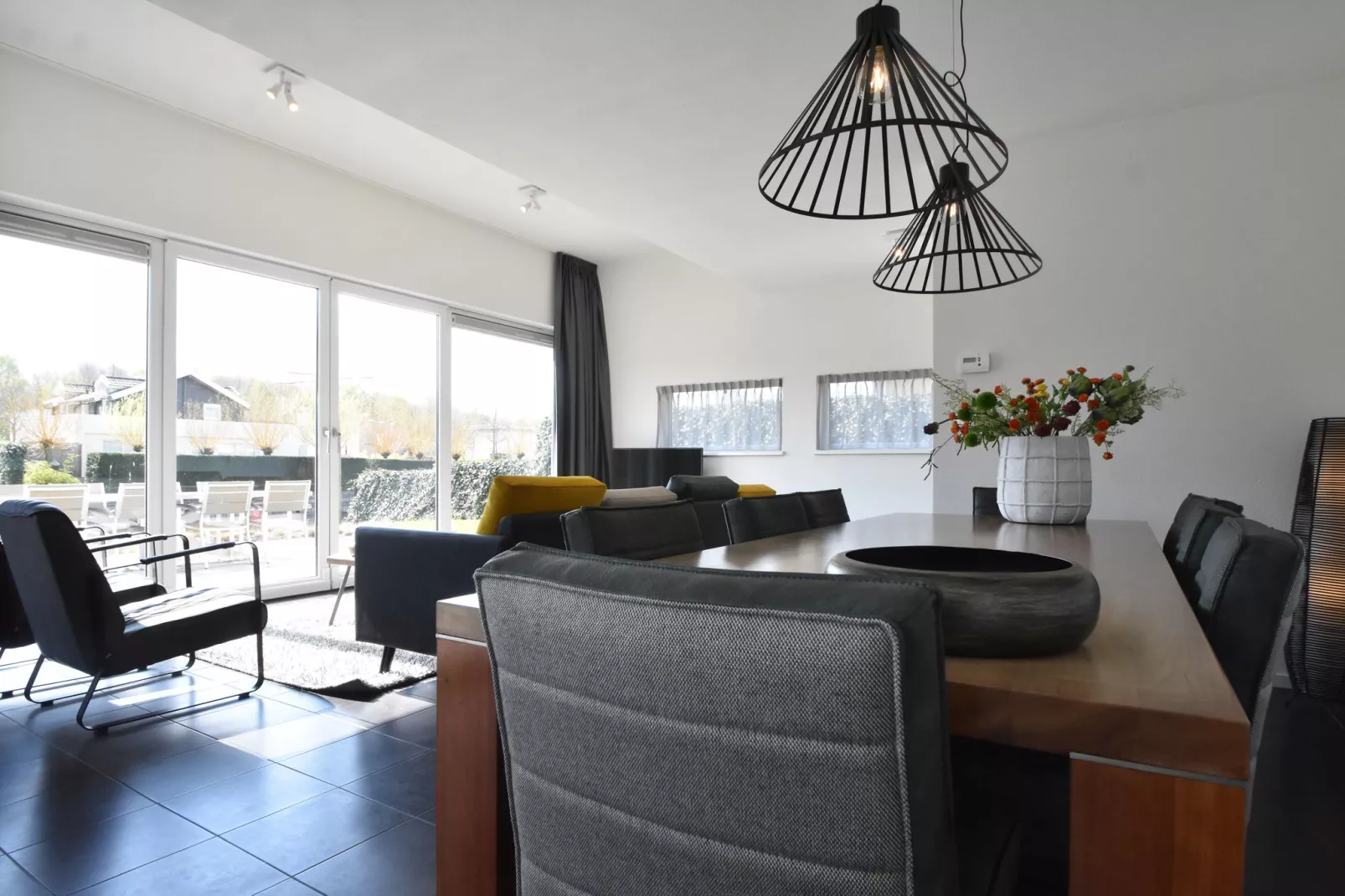 Villa Sunshine Harderwijk 234-Dining room