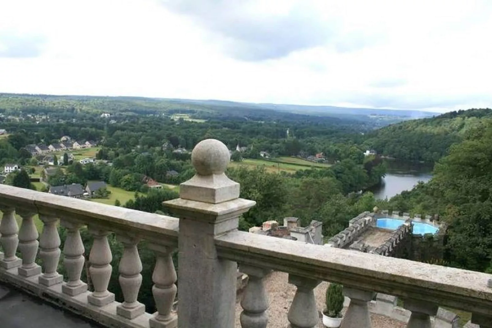 Le Chateau de Balmoral - 22 pers-View summer
