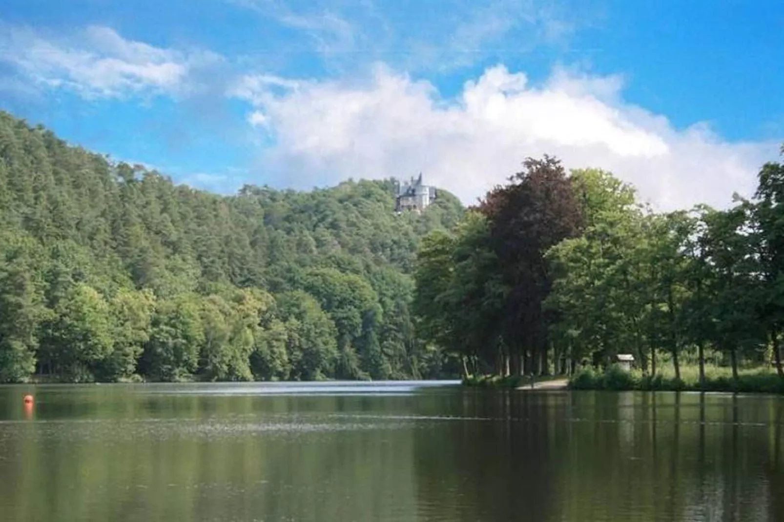 Le Chateau de Balmoral - 22 pers-Areas summer 1km