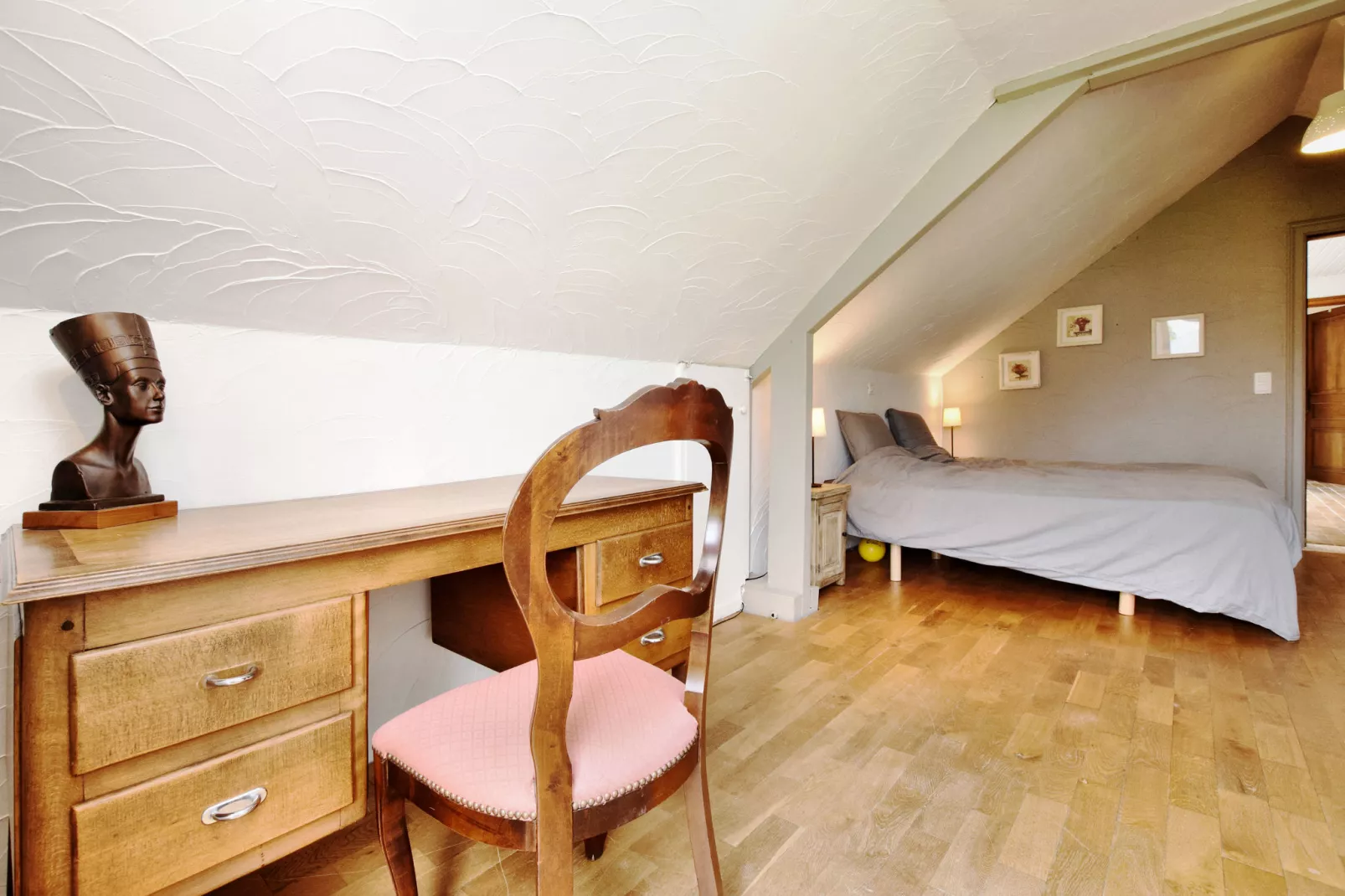 Harnoncourt-Bedroom