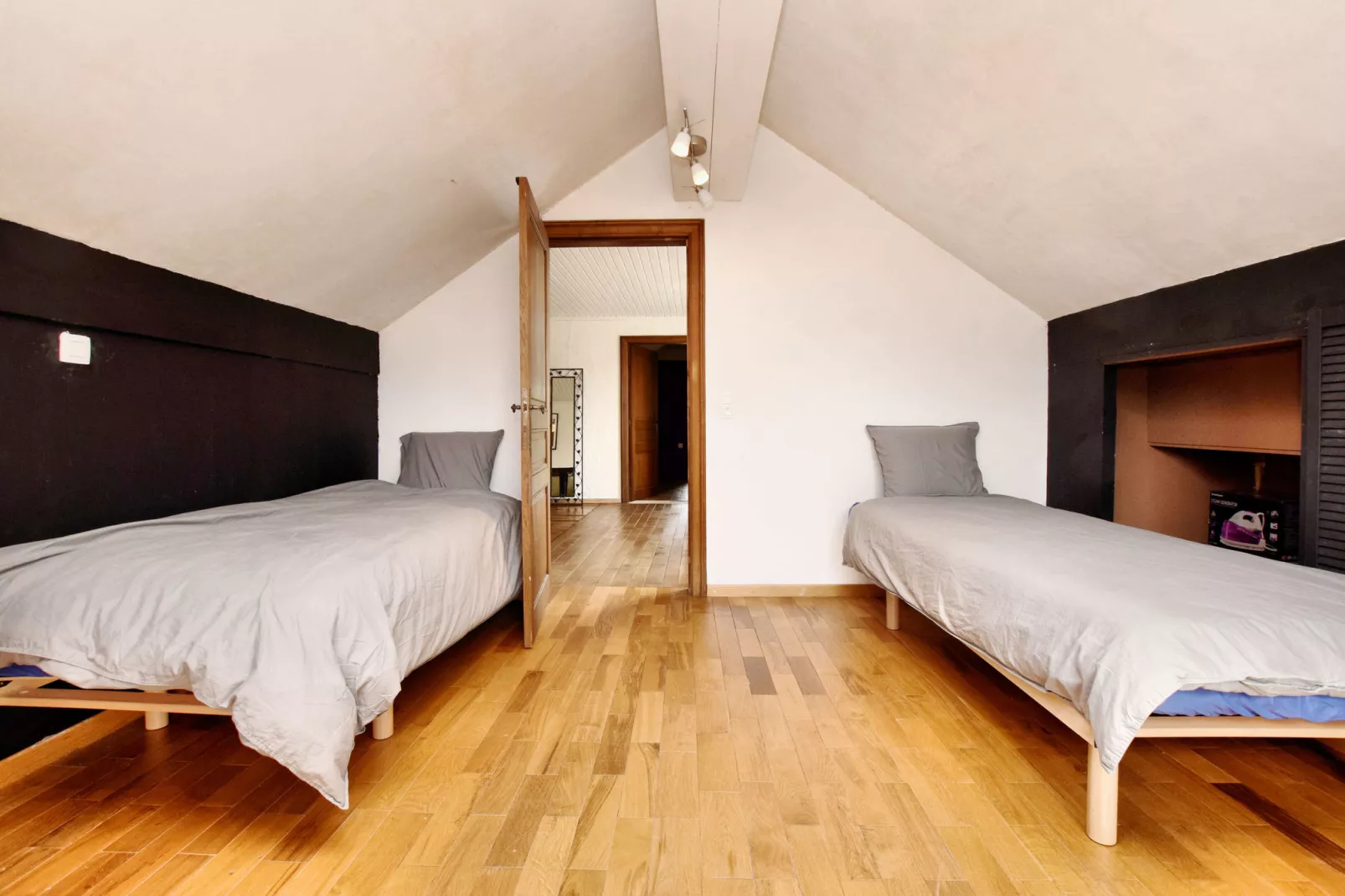 Harnoncourt-Bedroom