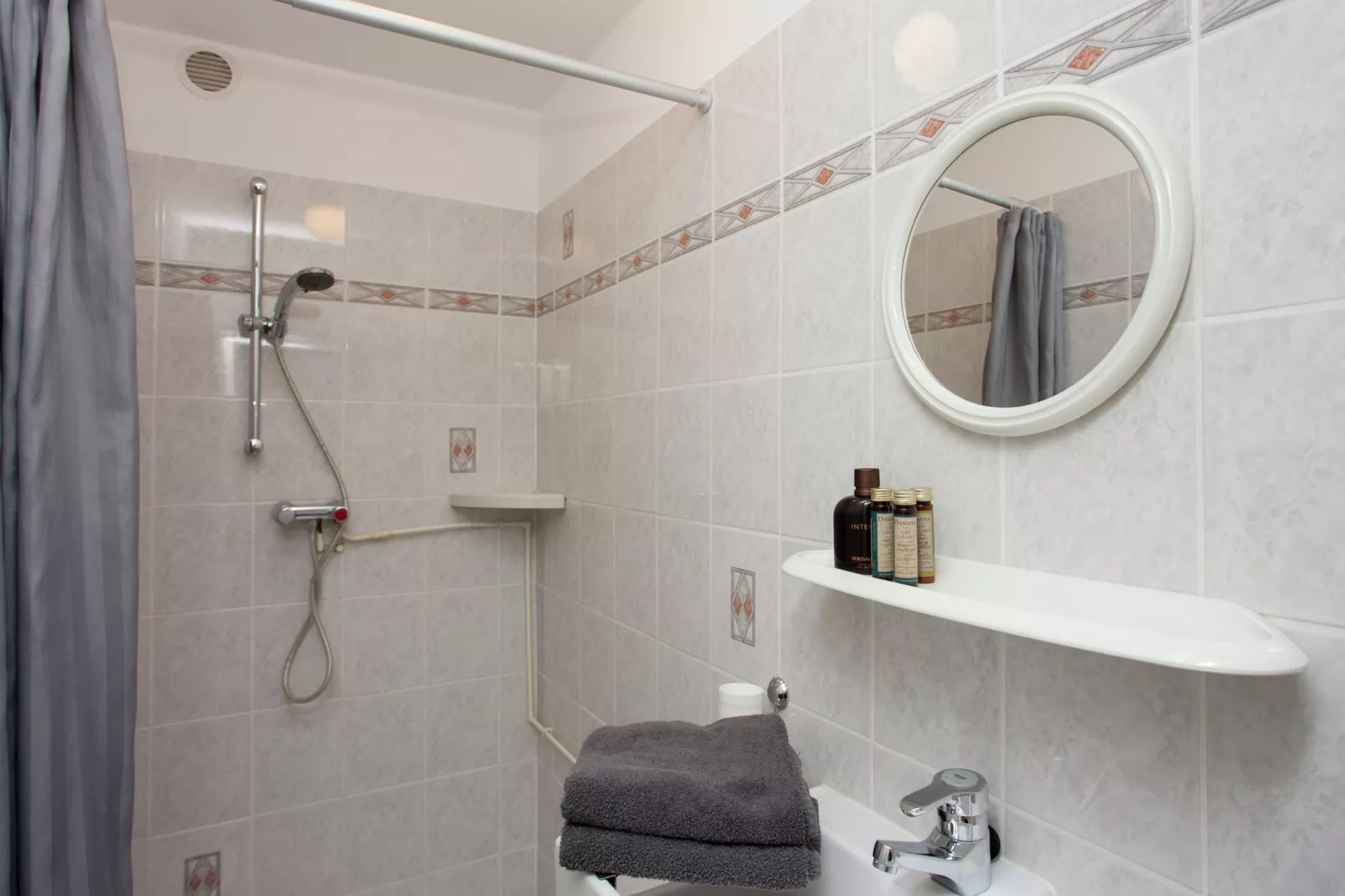 Ziezee-Bathroom