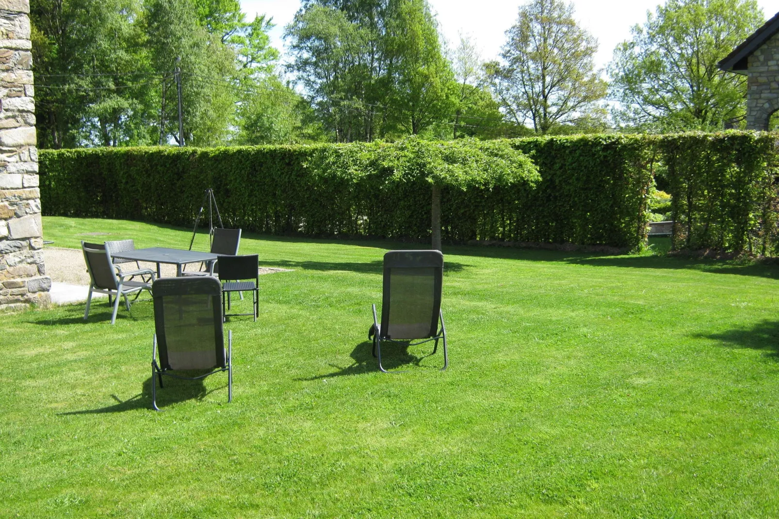 Haus Kohn-Gardens summer