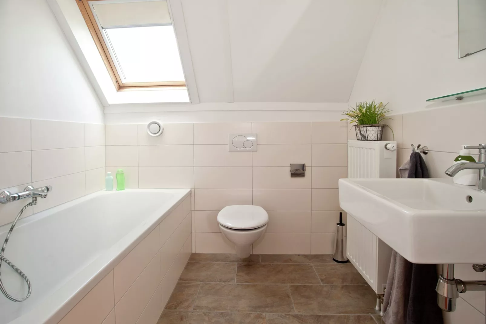 Maaspark Boschmolenplas - Tuinblik-Badezimmer