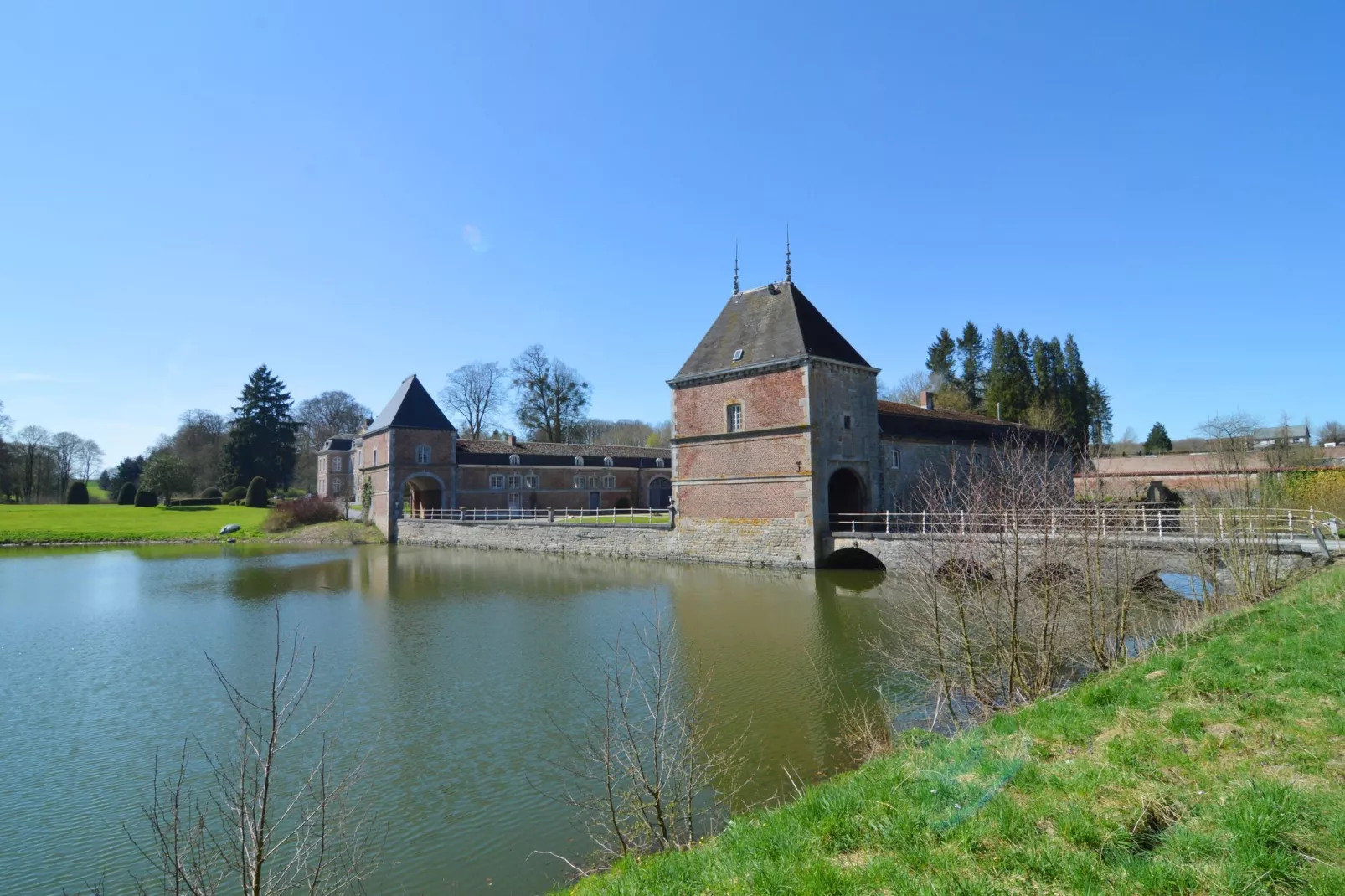 La Drève du Château-Zones d'été à 20 km