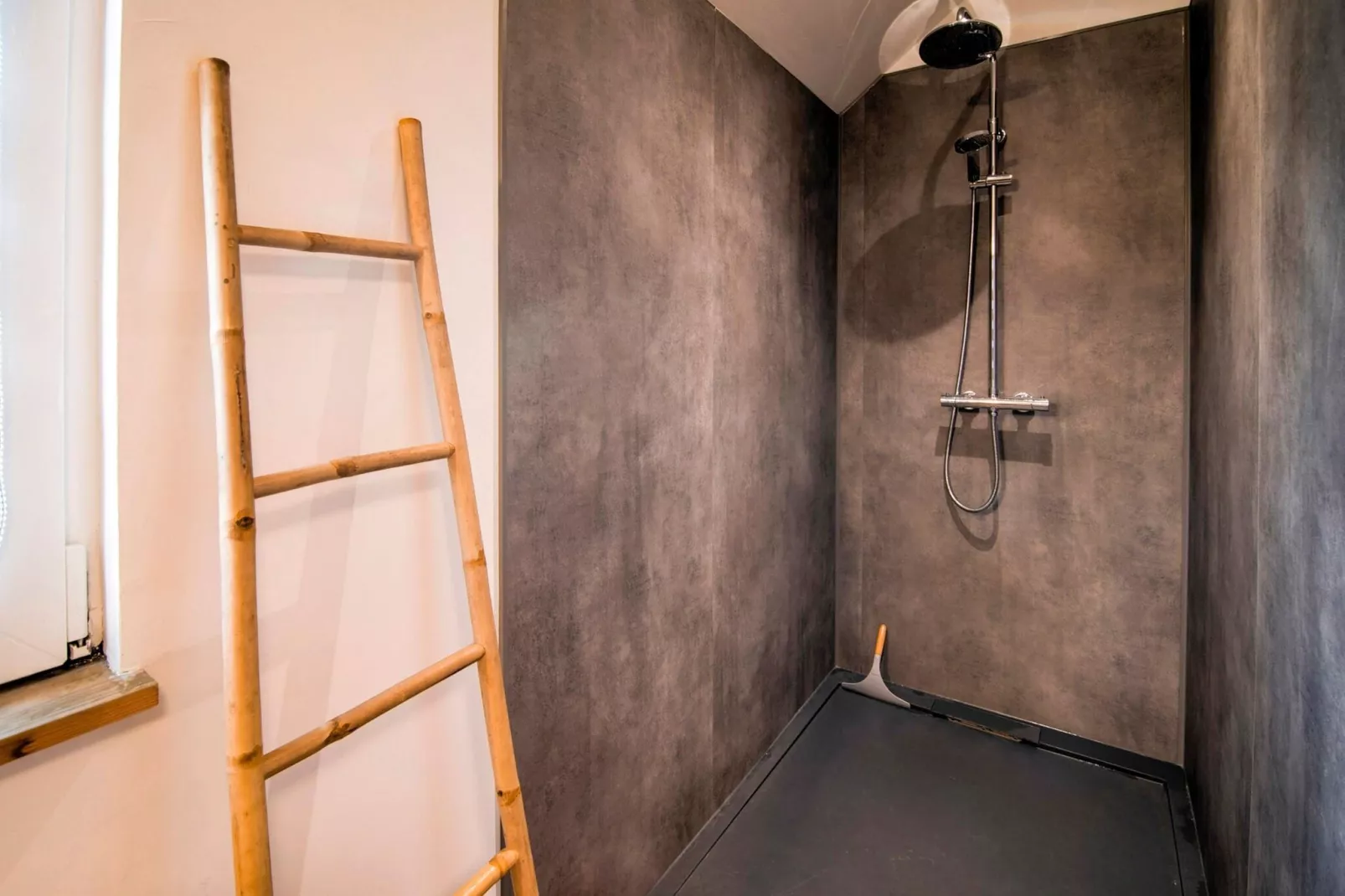 Chant d'Oiseau-Bathroom