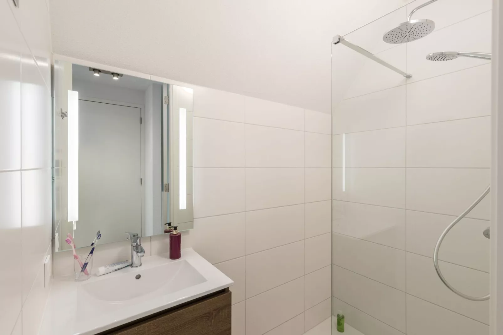 Waterstaete Ossenzijl 3-Bathroom