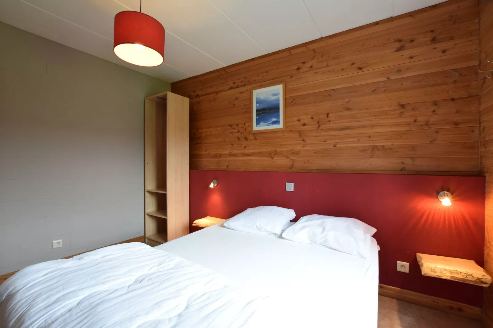 Les Mirettes-Bedroom