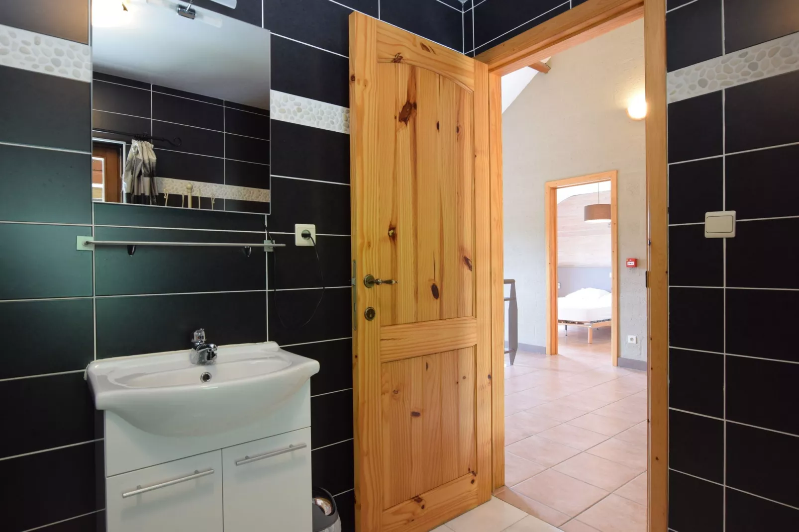 Les Mirettes-Bathroom