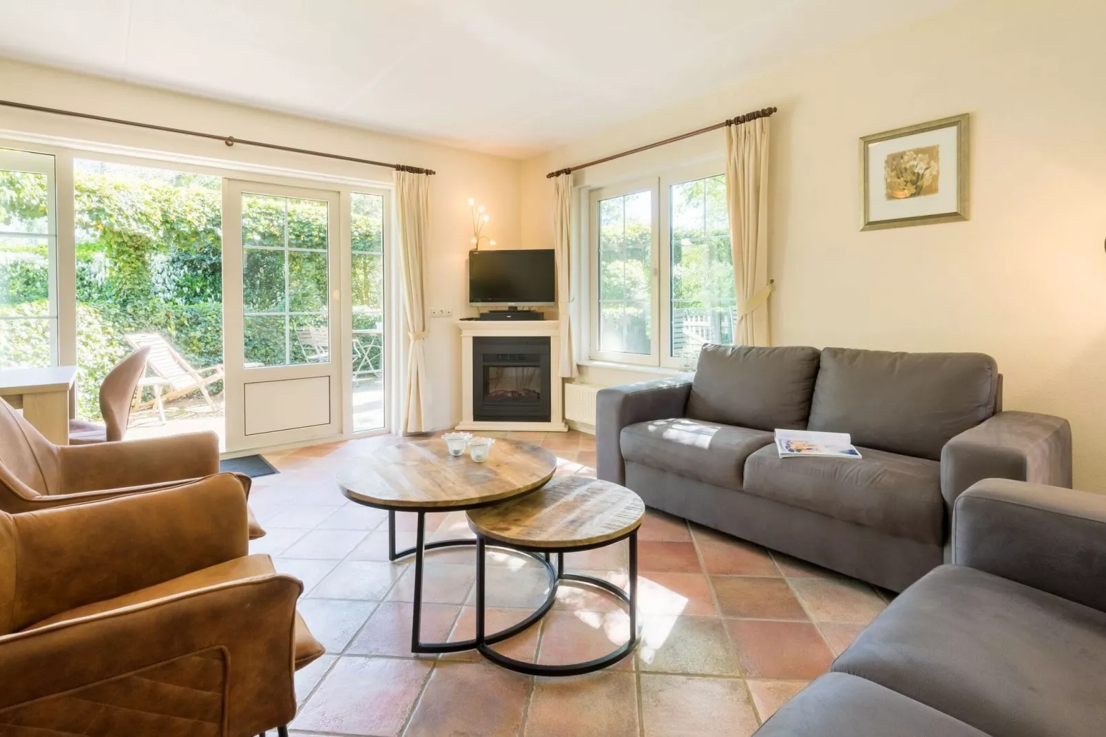 Villapark De Weerribben 4-Wohnzimmer