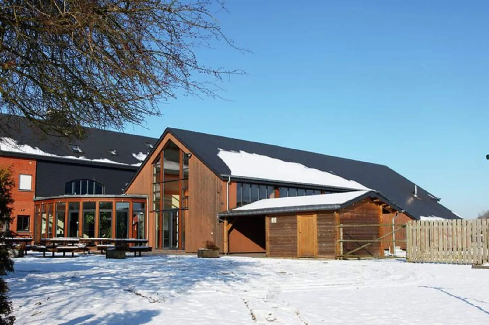 Les Bains 33 p-Exterior winter