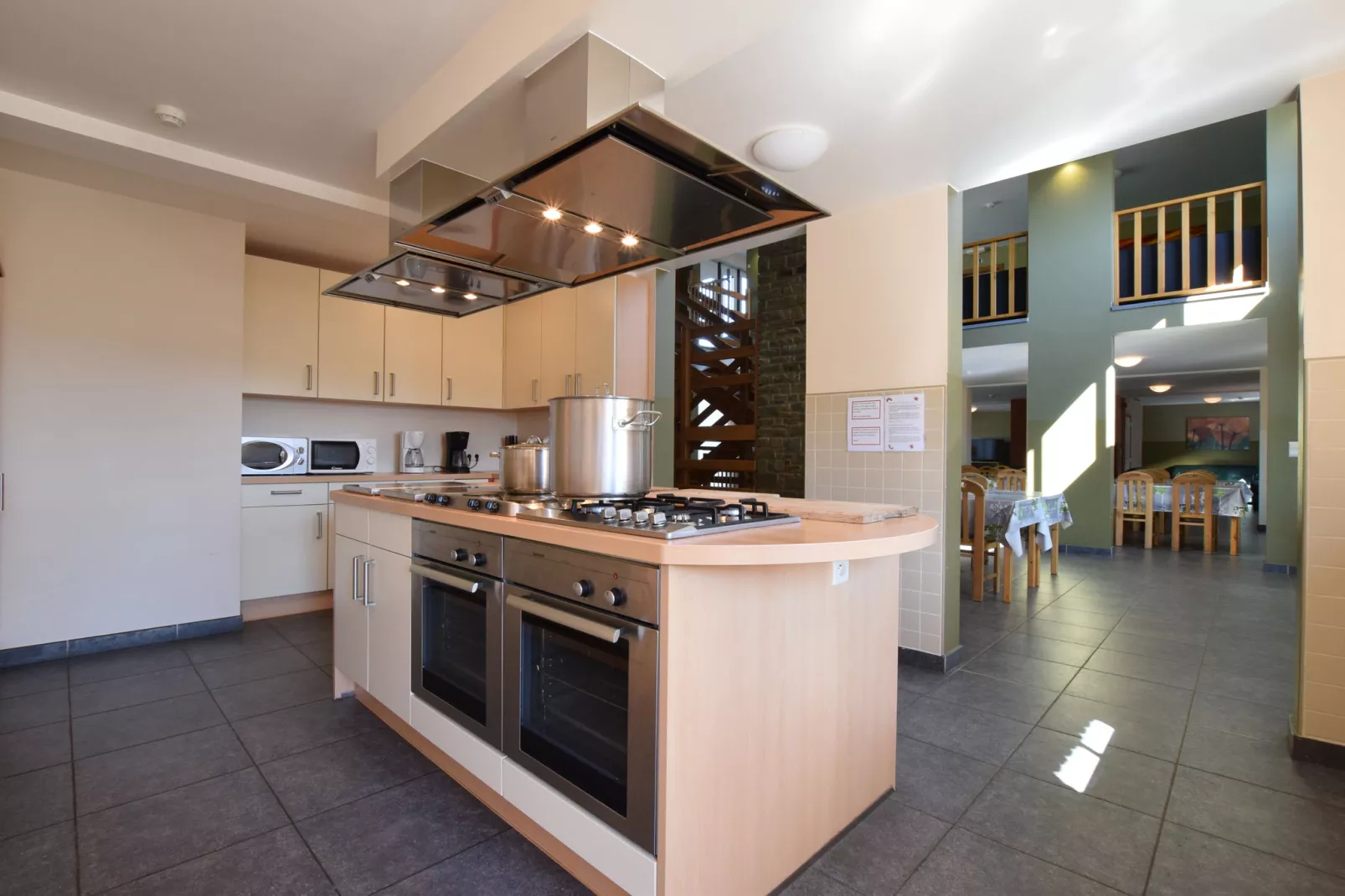 Les Bains 48 p-Kitchen