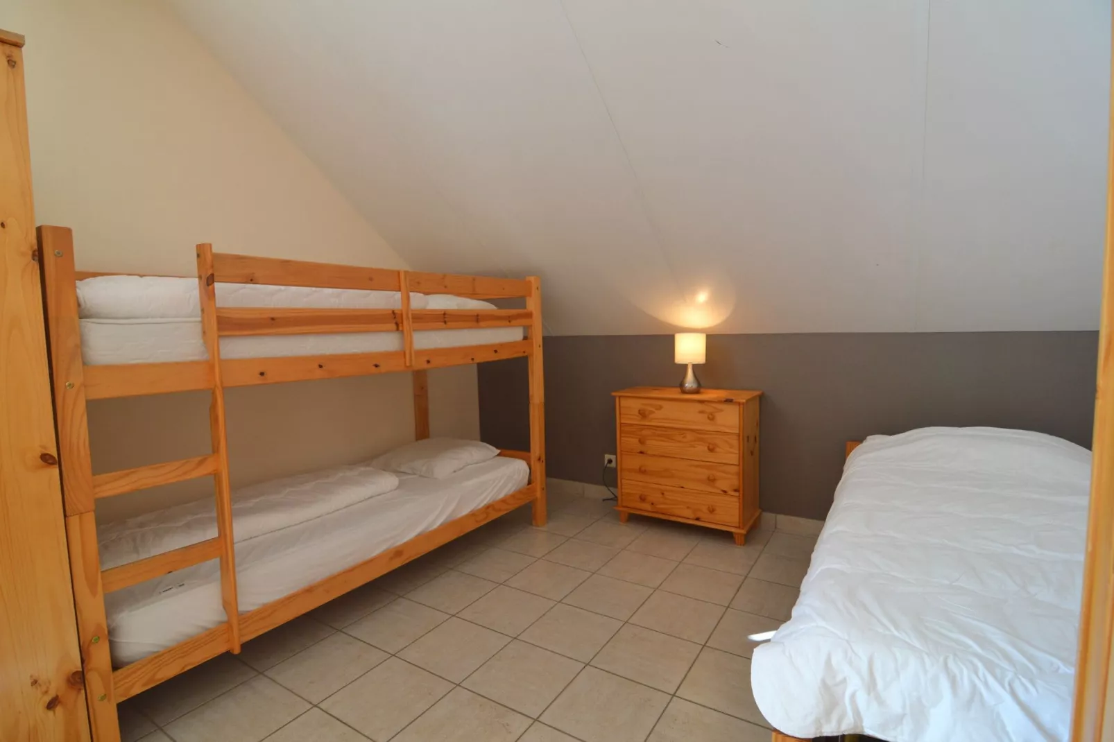 Les Bains 48 p-Bedroom