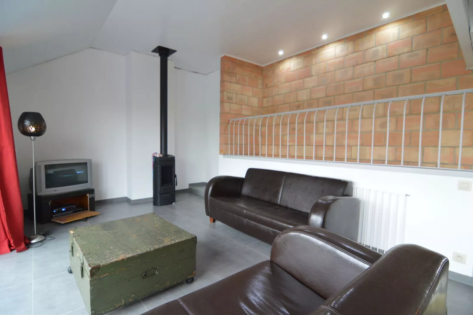 Les secrets du chat-Living room