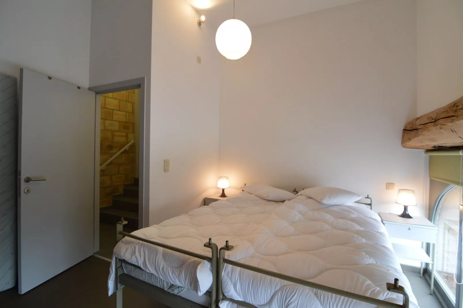 Les secrets du chat-Bedroom