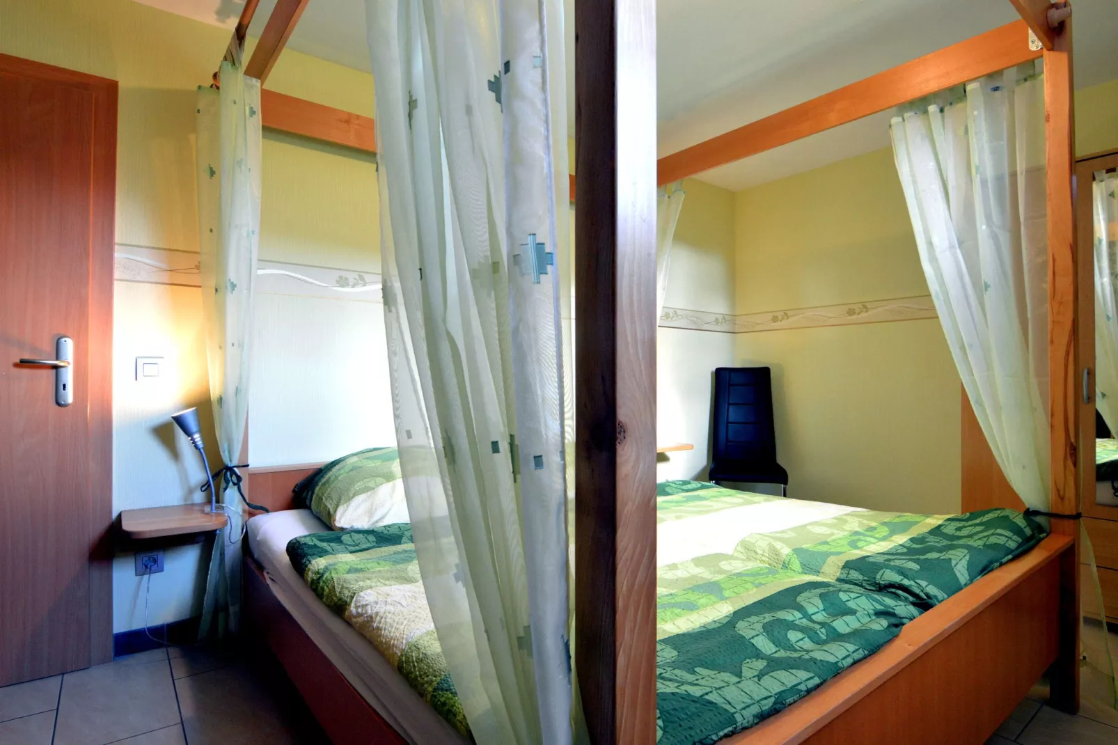 Anna-Bedroom