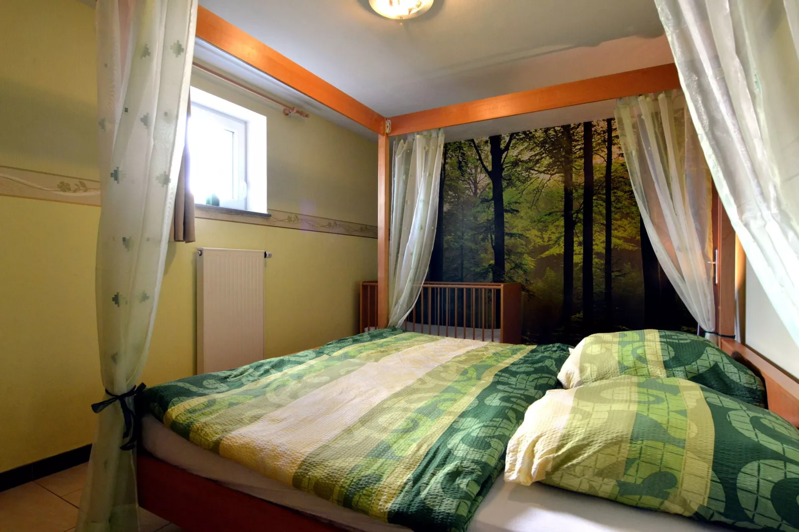 Anna-Bedroom
