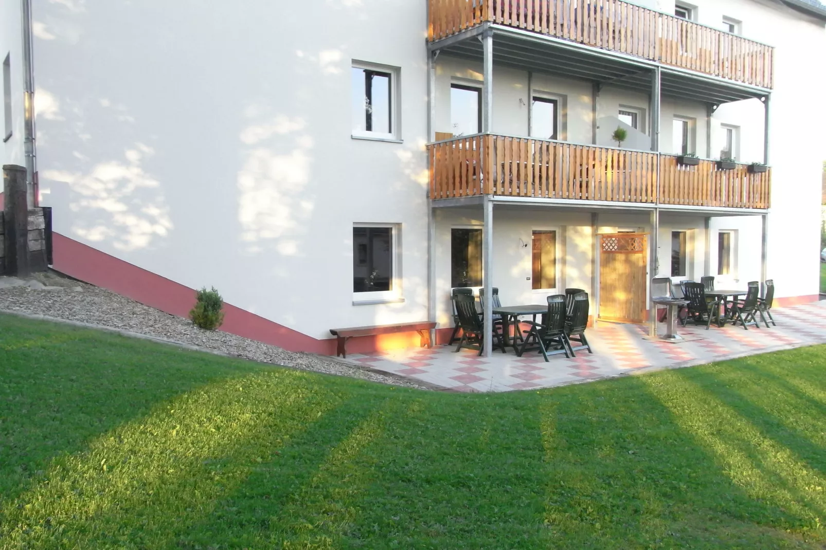 Anita-Exterior summer
