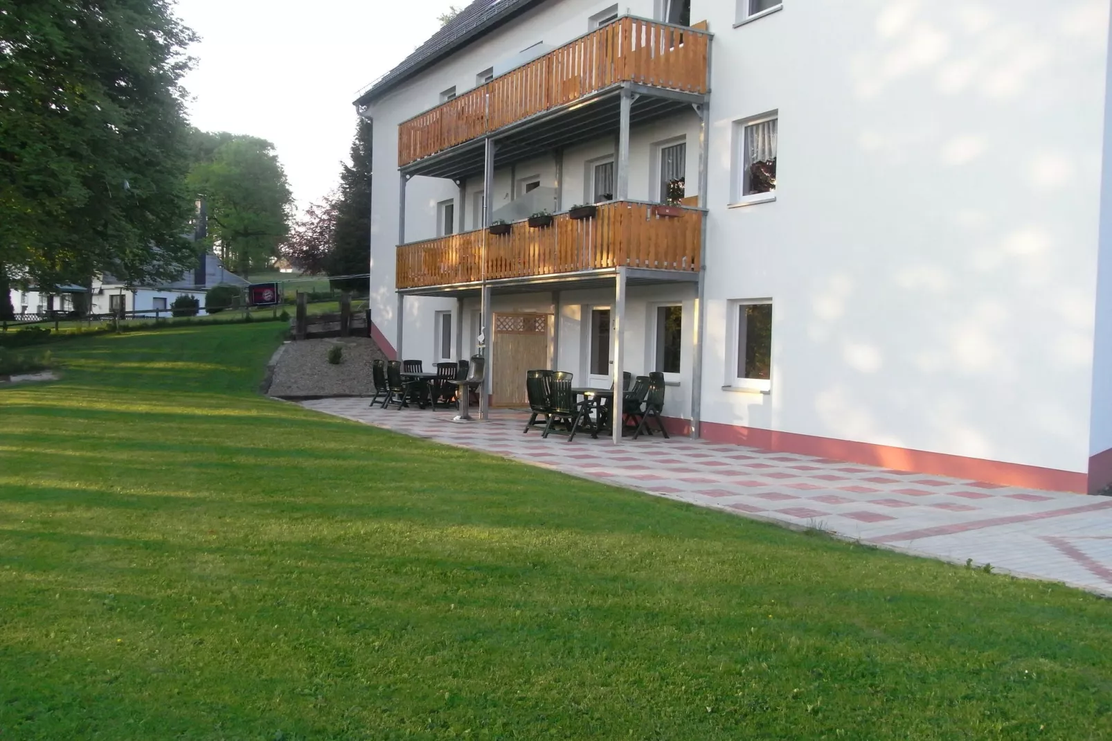 Anita-Exterior summer