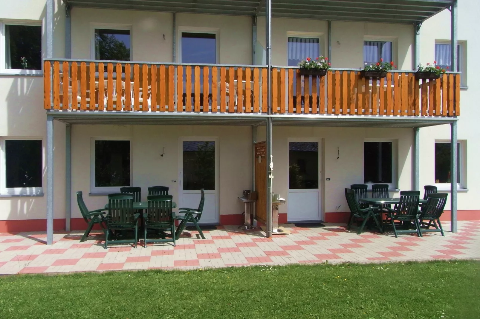 Anita-Terrace balcony
