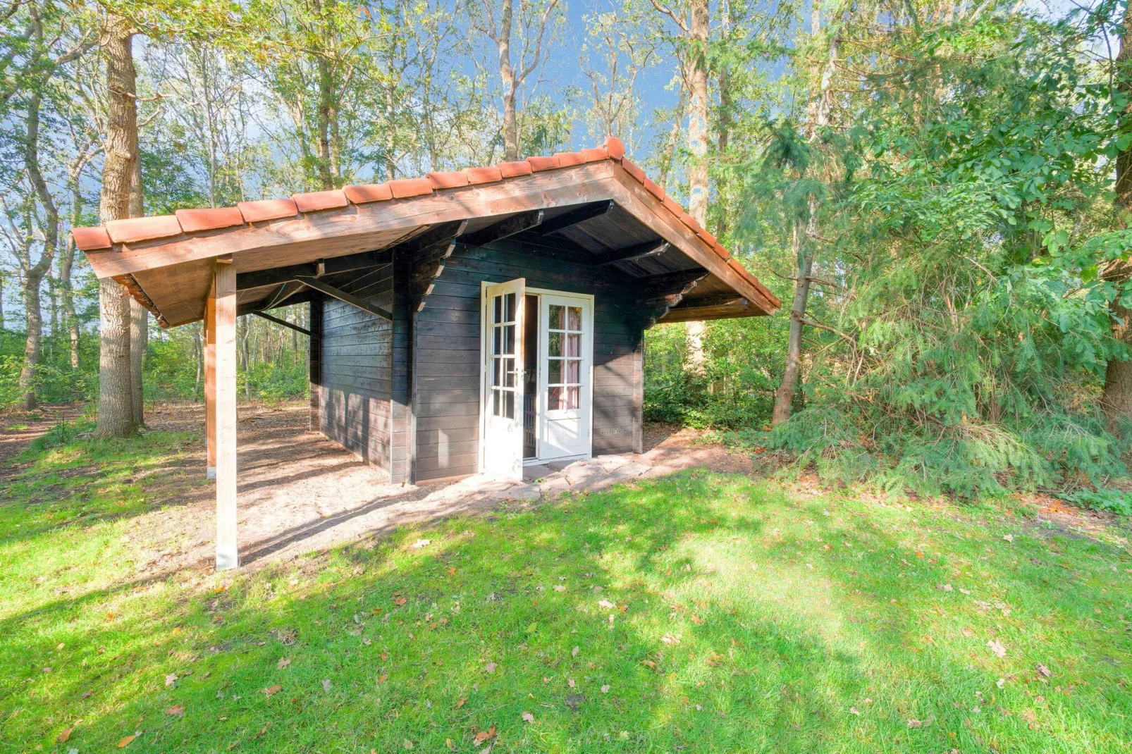 The Forest Cottage-Gardens summer