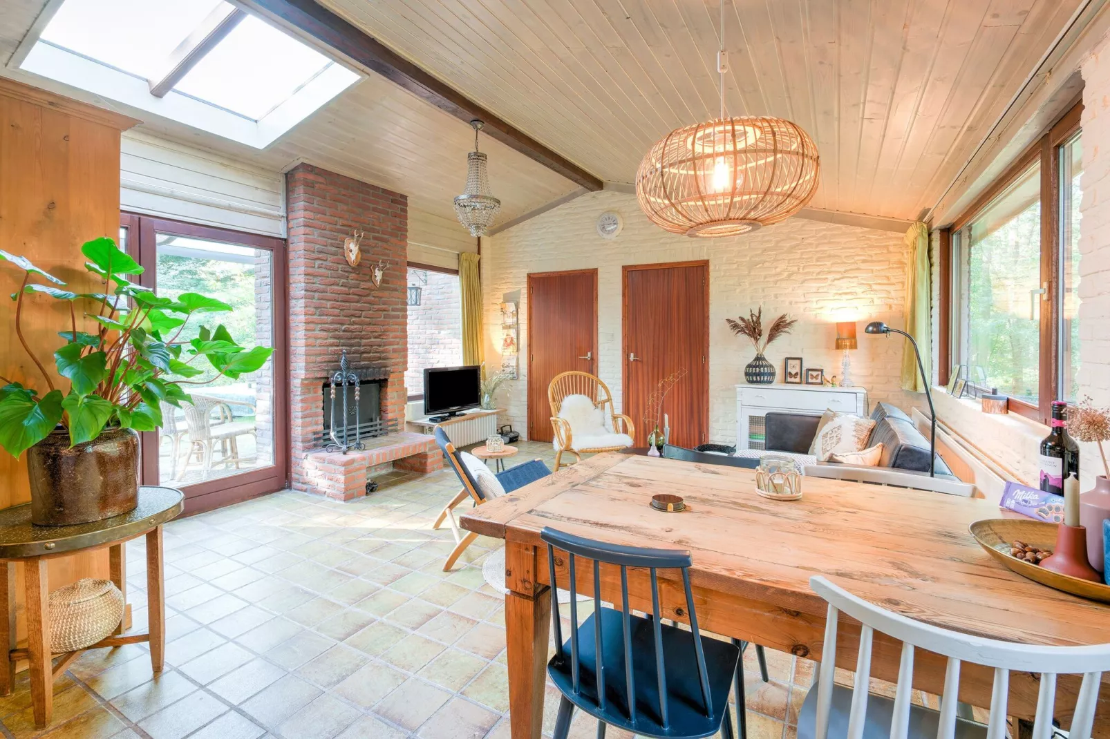 The Forest Cottage-Dining room