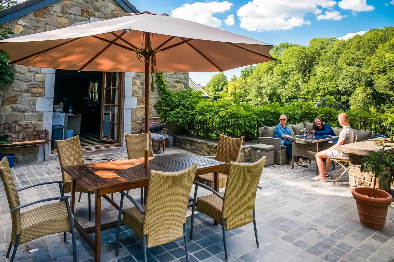 Beautiful home in nature with pool-Balcon-terrasse