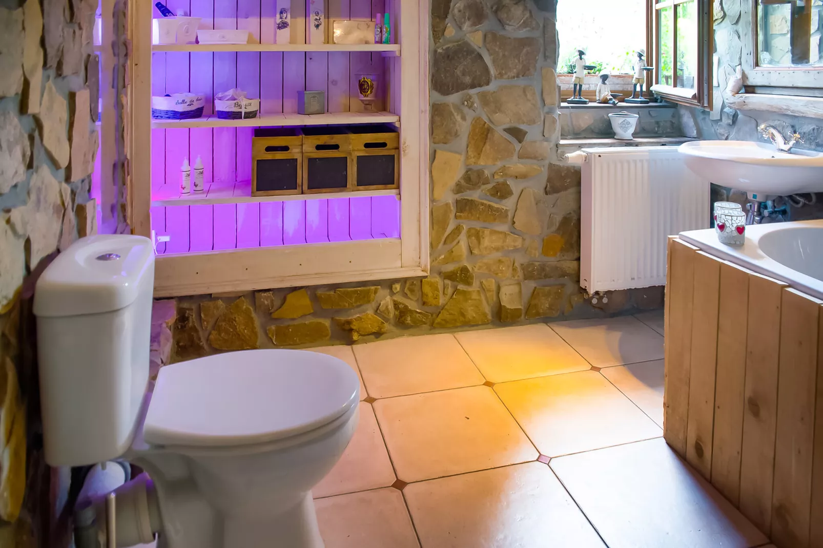Beautiful home in nature with pool-Salle de bain