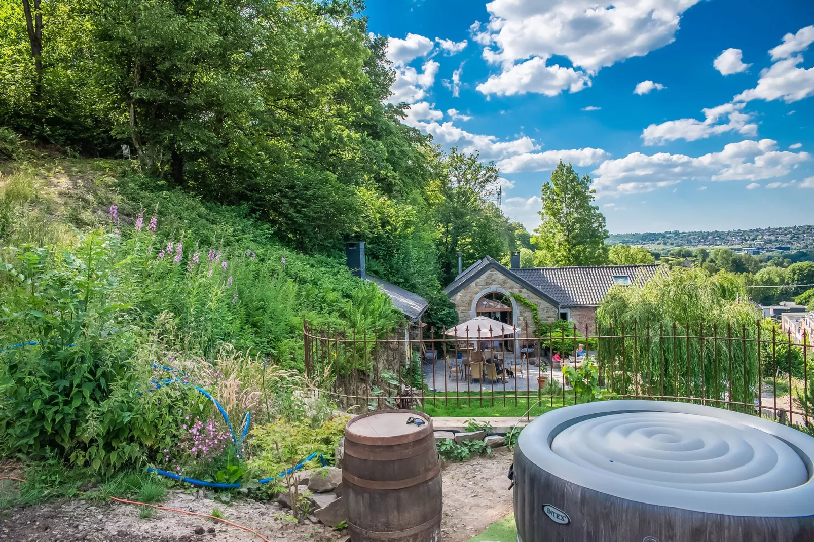 Beautiful home in nature with pool-Bien-être
