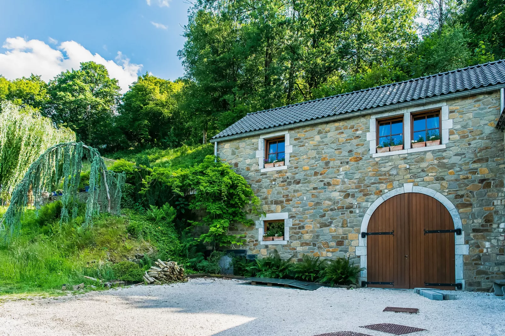 Beautiful home in nature with pool-Hall d'accueil