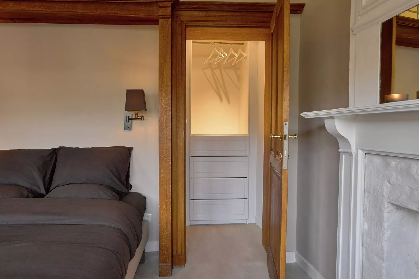 Le Dragon-Bedroom