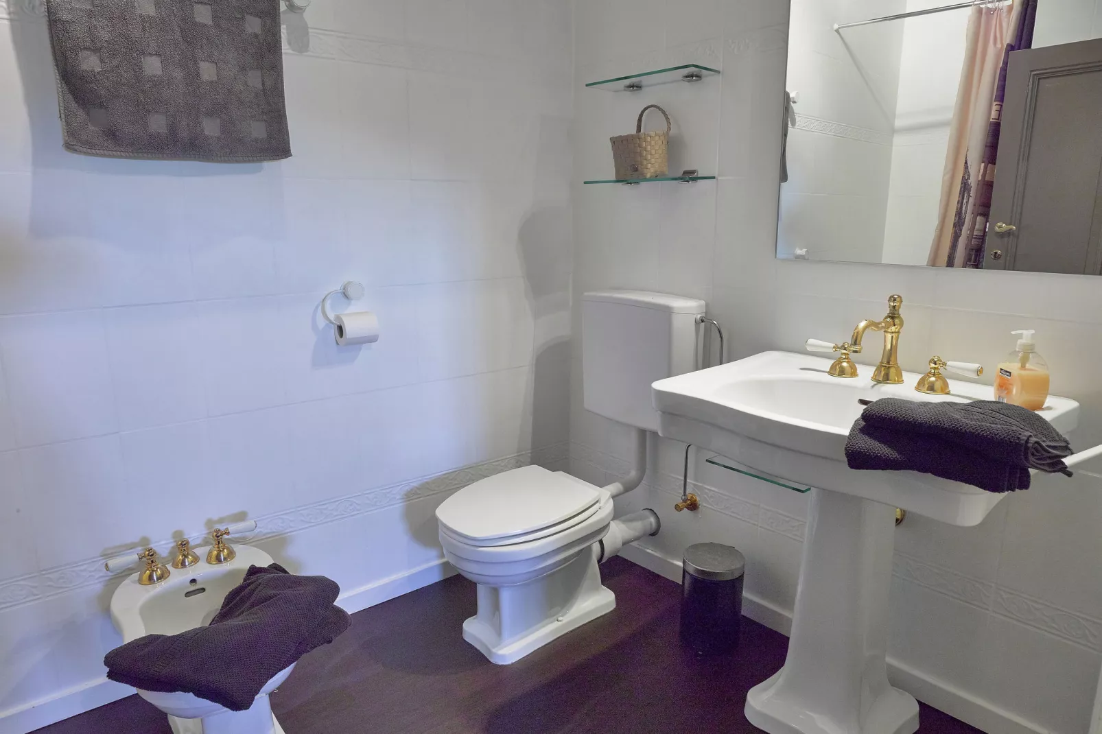 Le Dragon-Bathroom