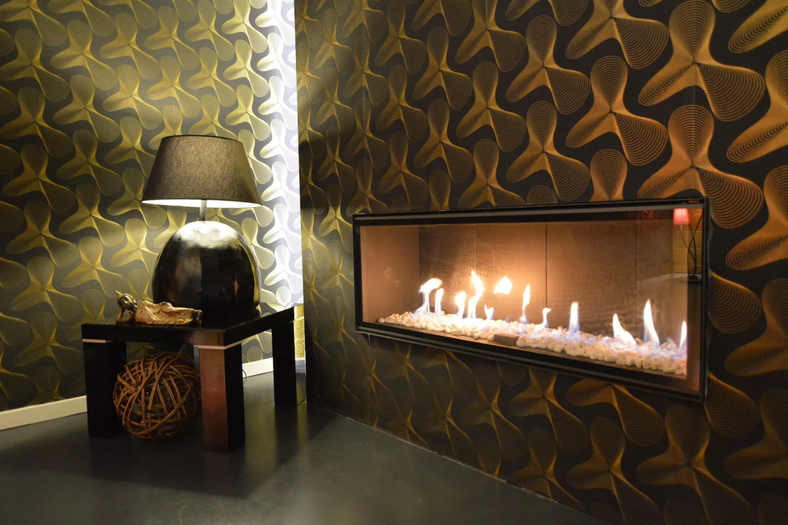 Gate One-Living room