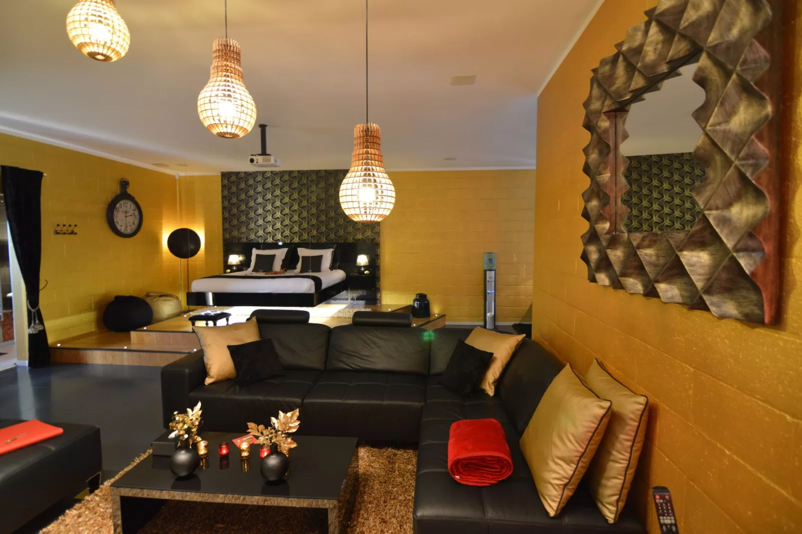 Gate One-Living room